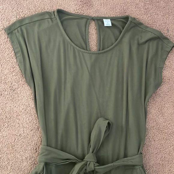 Stretchy Olive Green Old Navy XS Romper with Pockets!! - Picture 4 of 9